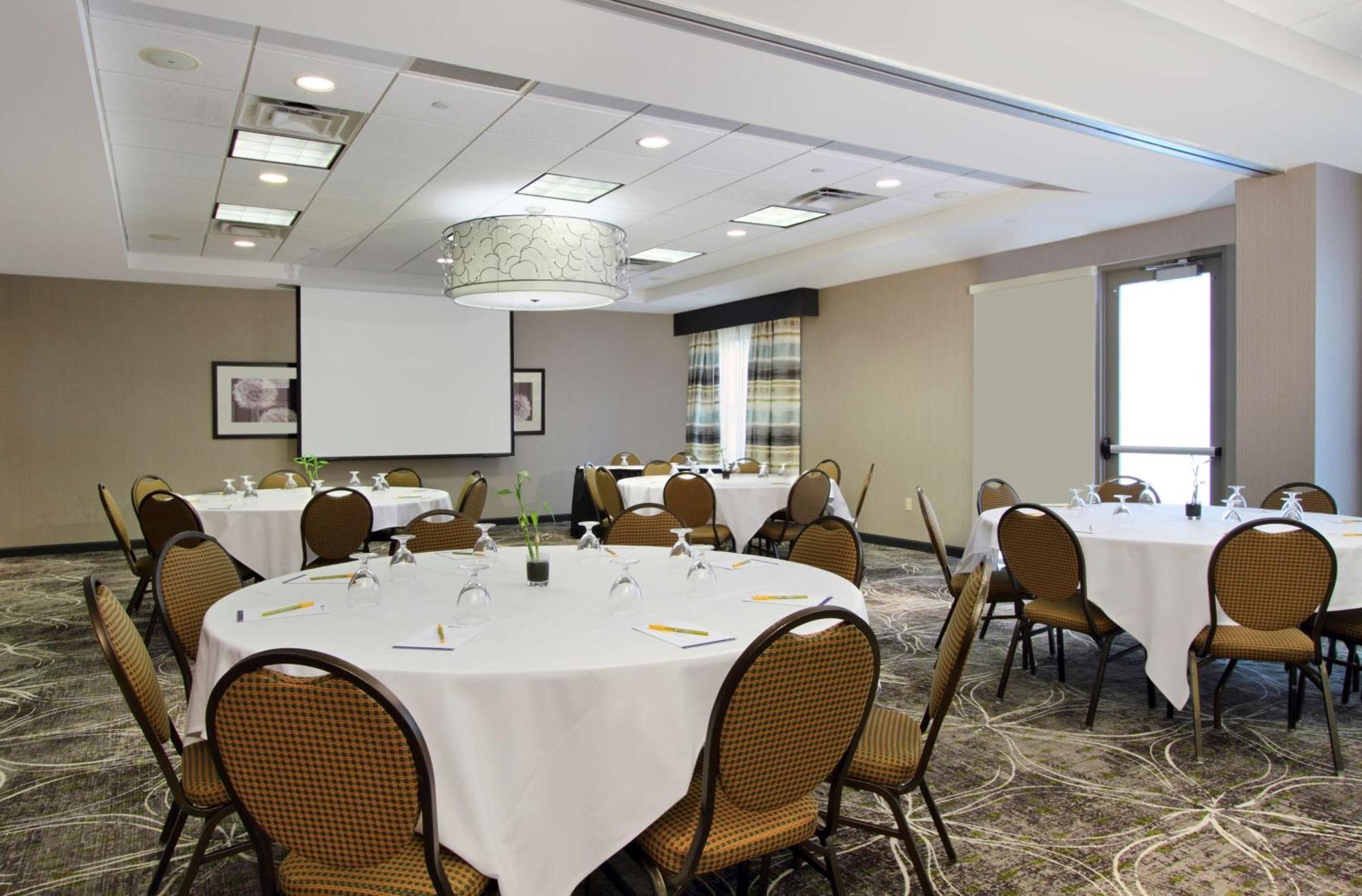 Hilton Garden Inn Columbus-University Area Exteriör bild